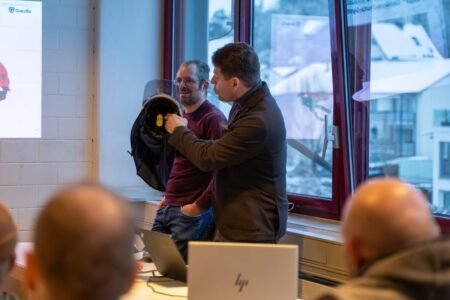 Jährlich tausende Hirnverletzungen – Prävention auf dem Bau kann Leben retten